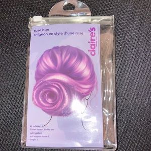 Claire’s Rose Bun NWT